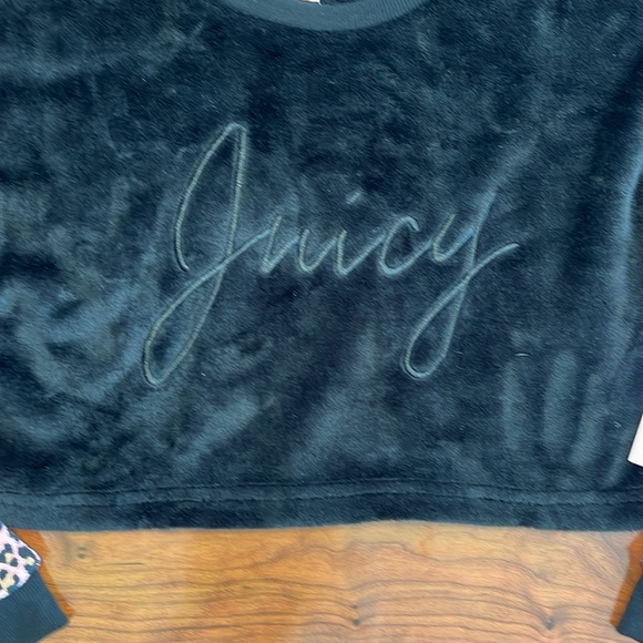 NWT Juicy Couture Black and Pink Fleece Cheetah Print Cropped Long Sleeve Shirt - Picture 4 of 9